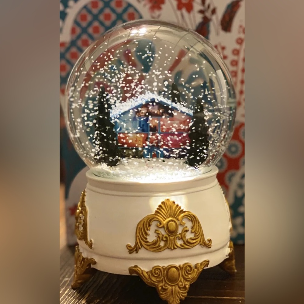 ISO of Lover Snowglobe